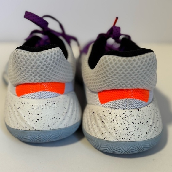 Adidas D.O.N. Issue 1 shoes.  Men’s size 7 main image 4